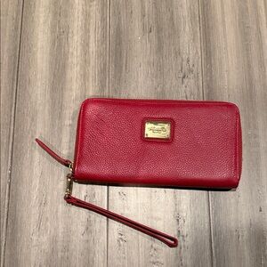 New-Kenneth Cole Red Leather Wristlet Wallet